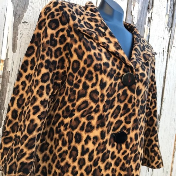 Women's WD.NY Mid Length Leopard Large Button - Picture 2 of 6